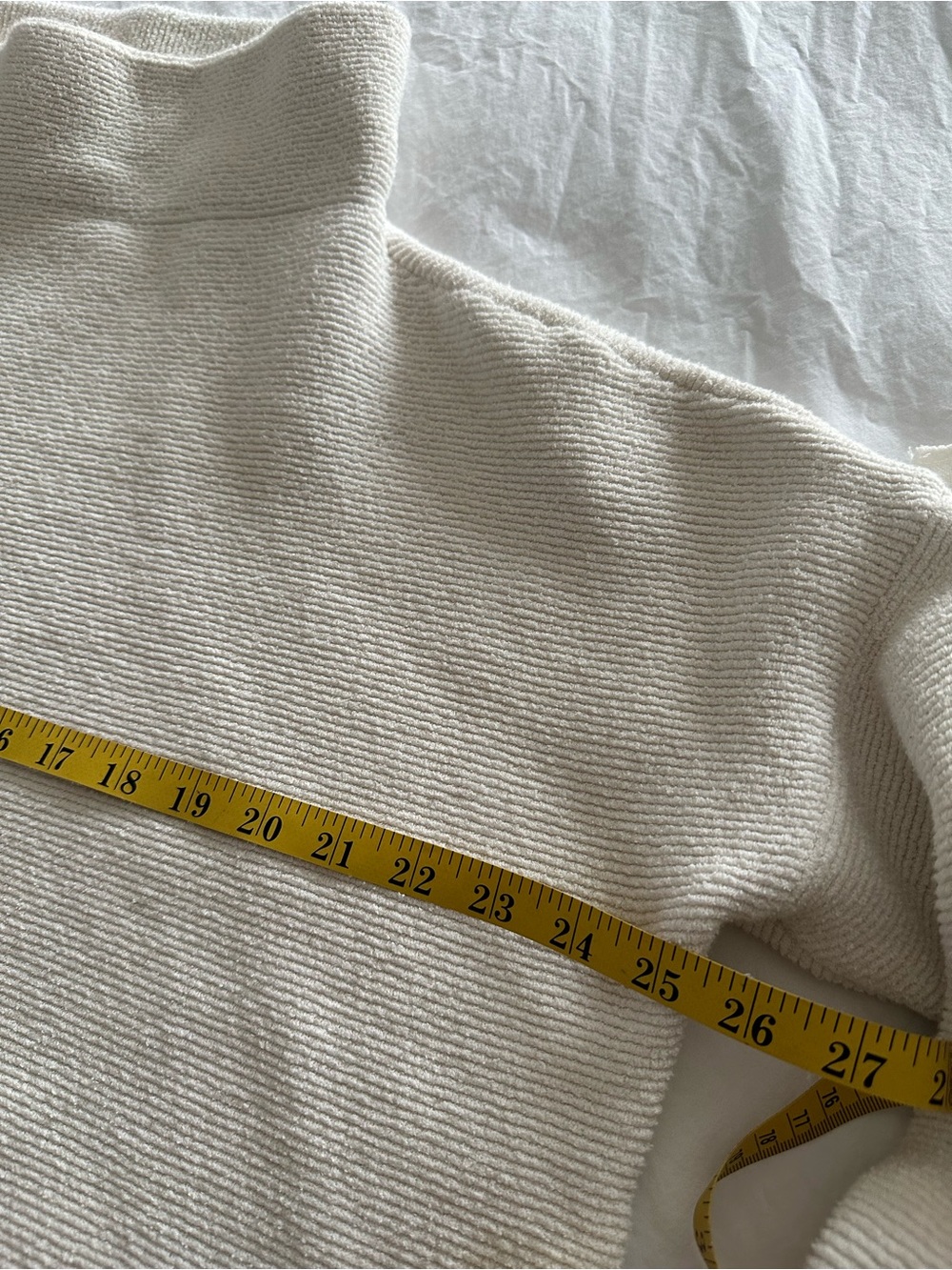Free People white funnel neck ribbed sweater, size medium - Picture 10 of 12